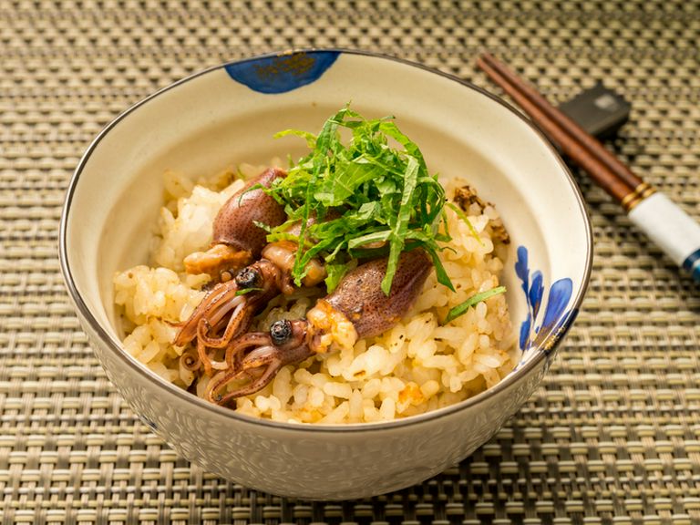 四季折々の味覚も楽しめる、贅沢な『ガーリックライス』