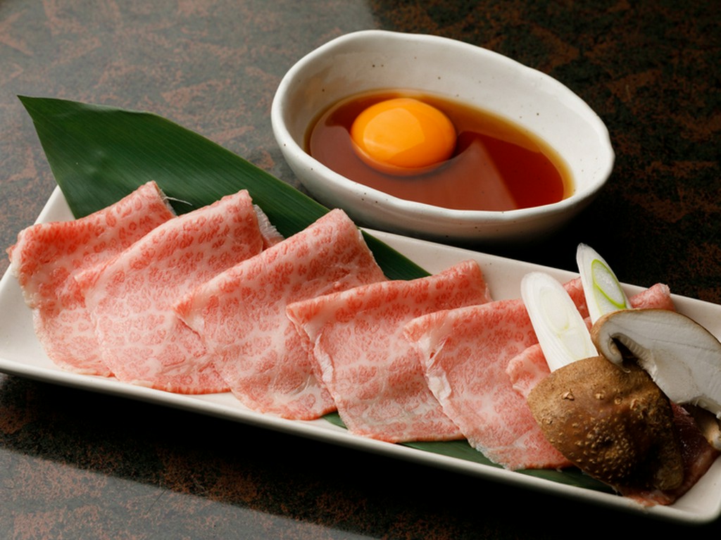 料理長自ら厳選した仙台牛の薄切りを、さっと炙り特製だれで『仙台牛　焼きしゃぶ』