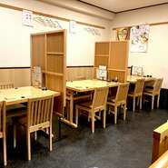 隠れ家的に佇むお店で楽しむお酒の時間は、お仕事の会話も、プライベートの会話も心地よさに溢れたかけがえのないものとなるでしょう