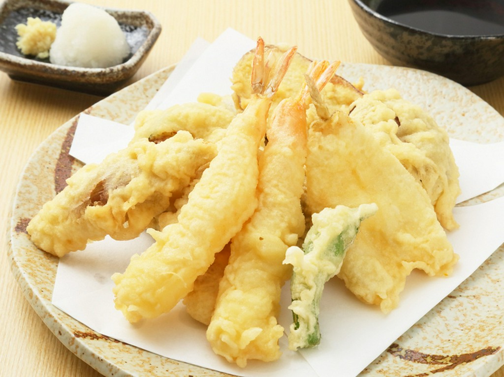 表面はサクッと、揚げた時の水分で素材を蒸し焼き状に