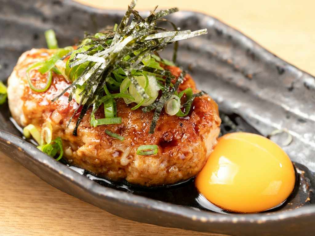 2種類の食感を楽しめる『手造り月見つくね』