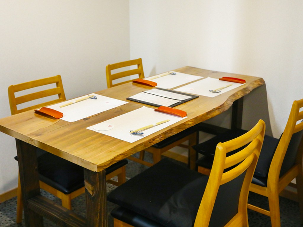 4人用テーブル席