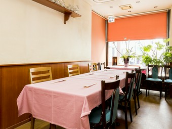 和気あいあいとしたひとときを。気の合う友人との会食におすすめ