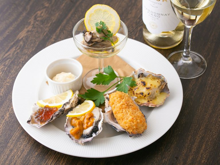 新鮮な魚介類。特に産地直送の牡蠣は季節に応じてチョイス