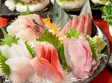 刺身盛り合わせ