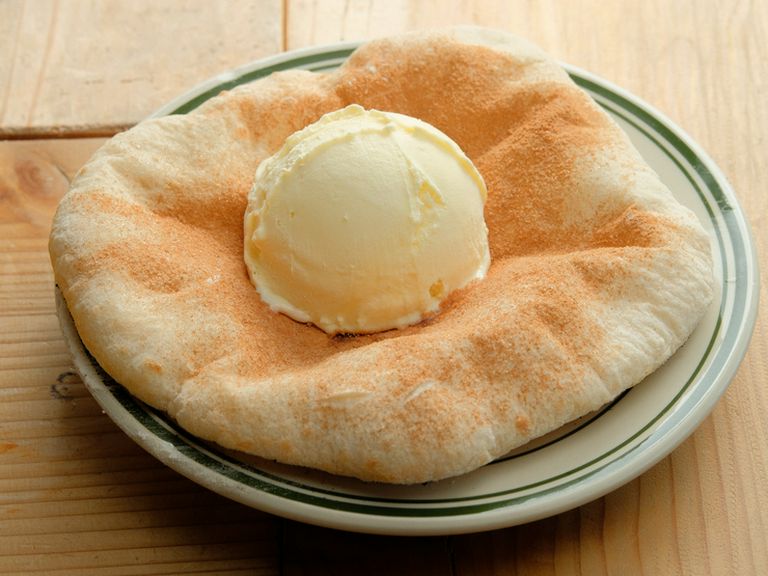 シナモンシュガーピザアイスのせ