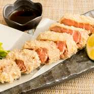 注意することは、揚げ過ぎないこと。新鮮なマグロが使われるため、短時間で十分。火を入れることで、生とはまた違ったおいしさになります。