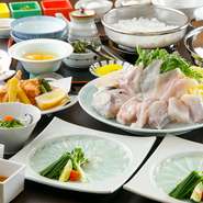 九州産の最高級とらふぐを用い、ふぐ料理の道20年以上の料理長が多彩なコースを繰り出し。中でも、てっさ・唐揚げ・てっちりなど、食べたいふぐ料理が揃う『戎（えびす）コース』が人気。心行くまで満喫できます。