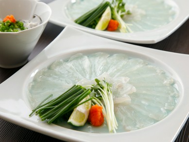 自慢の『ひれ酒』をはじめ、ふぐを味わう楽しさが増すお酒が充実