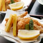 グルメな大人女子も納得のふぐ料理コース＆上質な空間が揃う