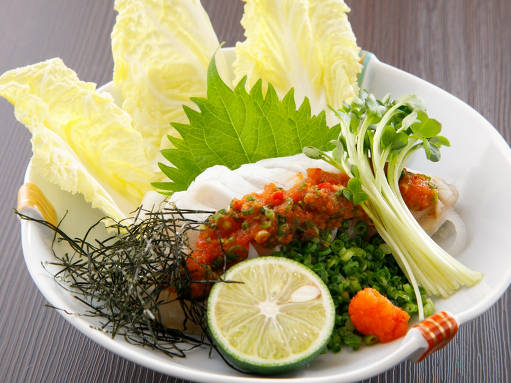 通好みの美味しさと食感！　歯ごたえにうなる名物『ぶつ刺し』