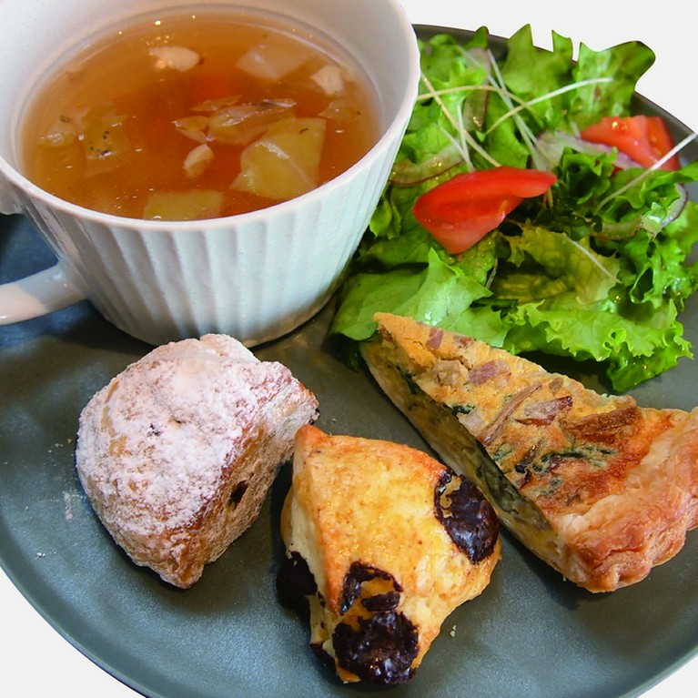 スコーン＆キッシュ