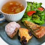 スコロン/キッシュ/コンソメスープ/サラダ