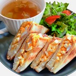 ホットサンド/コンソメスープ/サラダ