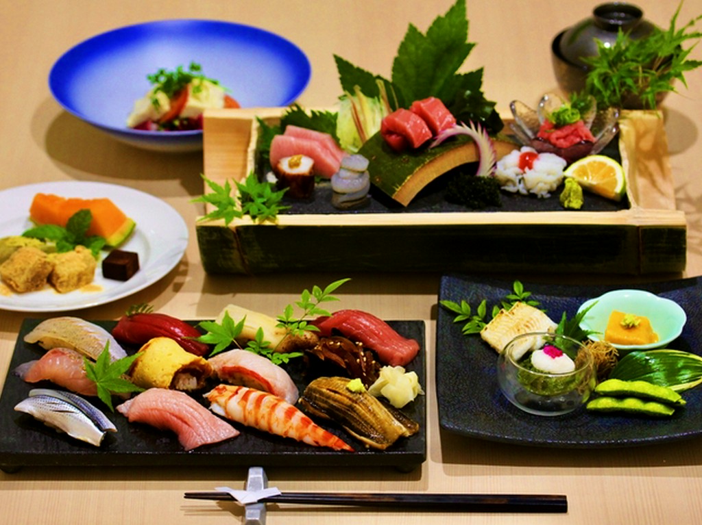 [鮨好きにオススメ!!]【前日迄要予約】旬を味わい、旬を楽しむ。『極　鮨堪能コース』