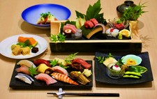 旬を味わい、旬を楽しむ。海鮮と鮨を堪能できる、美味満載のコースです。
