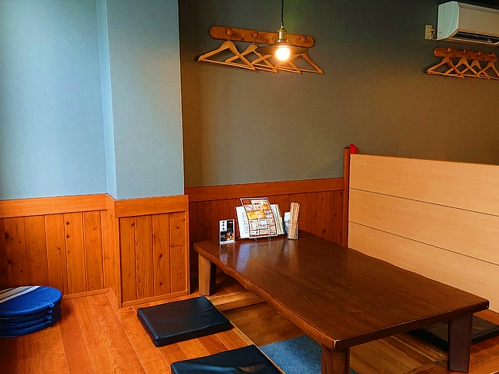 掘り炬燵席でゆったりとお食事をお楽しみ下さい