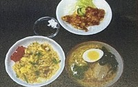 サンドイッチ・フライドポテト・唐揚げ・スープ・ドリンク