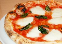 水牛のモッツァレラ・バジル