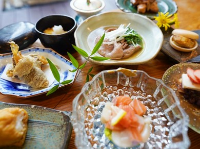 年末年始の各種お集り事に… こうちやさい割烹コース"(料理9品程度) お一人様 5500円