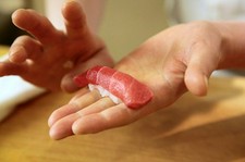 その日の季節の旬の逸品料理を織り交ぜて
ご提供いたします。
※季節により内容,値段の変動がございます。