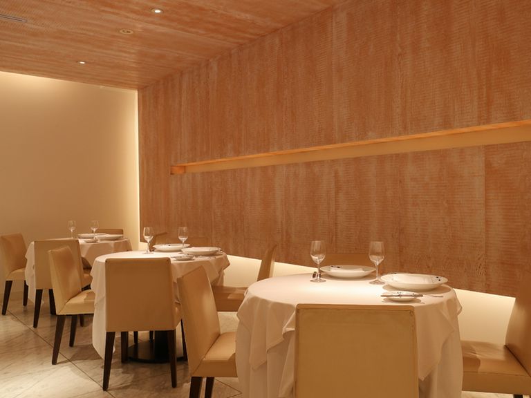 隠れ家風の名店で、ここぞという勝負のかかった接待も叶う