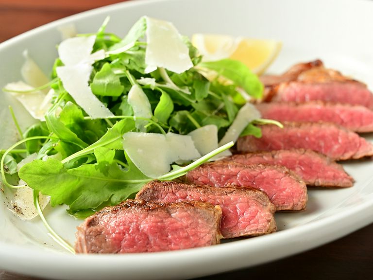 黒毛和牛の炭火焼き タリアータ 15年熟成のバルサミコソース