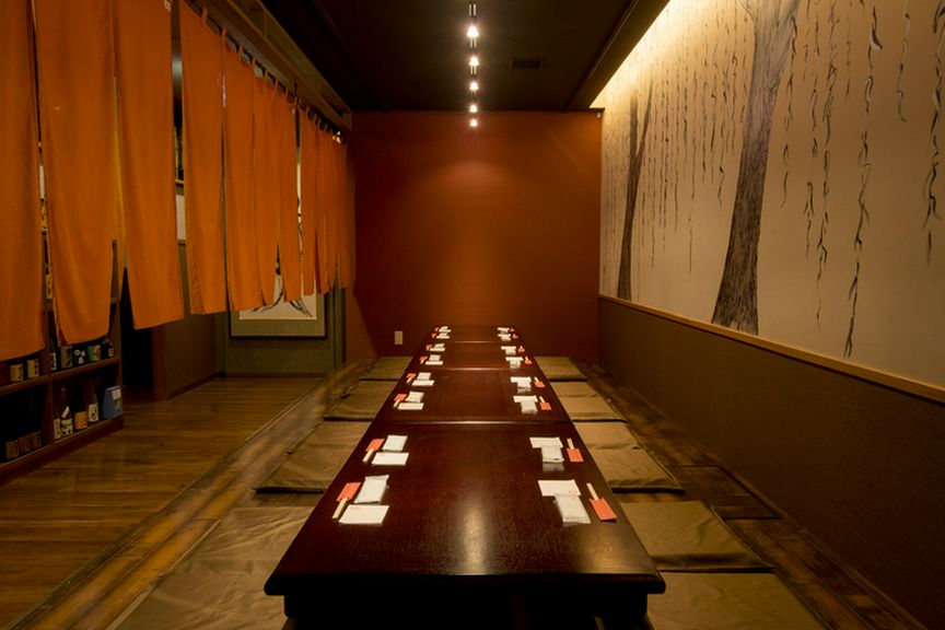 予算に合わせて相談できる「宴会コース」で充実の飲み会が叶う