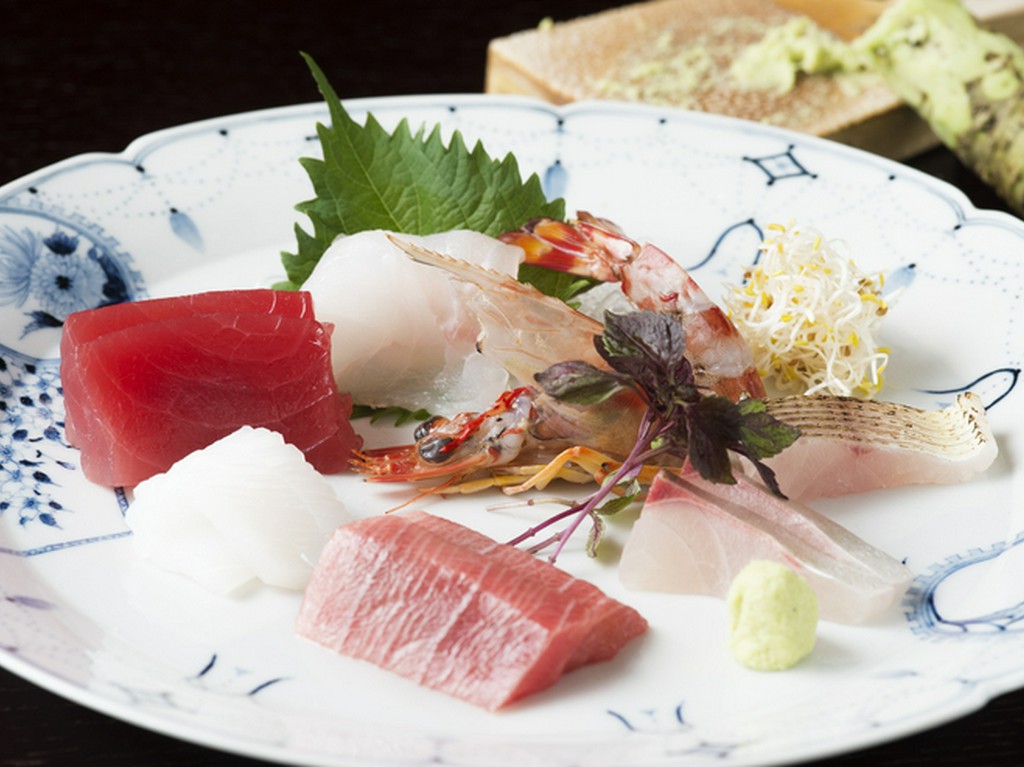 食材そのものが持つ旨みを最大限に味わう『おまかせ盛合せ』