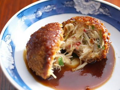 カニや野菜…具材たっぷりでボリューミーな『カニまんじゅう』