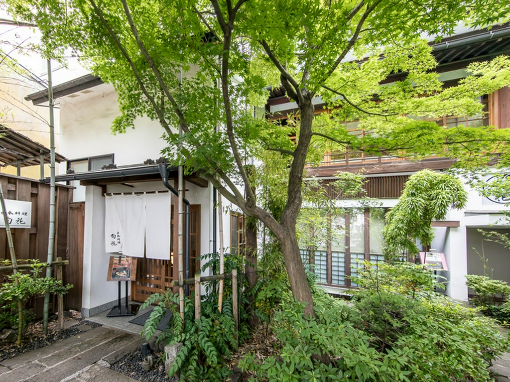 100年以上の時を経て、今なお受け継がれる気品あふれる空間