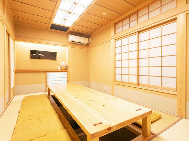 さまざまなニーズに応えてくれる、掘りごたつ座敷の個室
