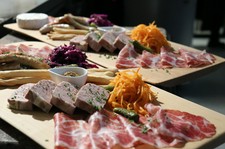 お料理と飲み放題のセットプランです。
二次会や各種ご宴会にいかがですか？