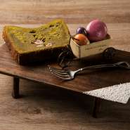 やさいの王様ファームで育った　ケールと抹茶のケーキ