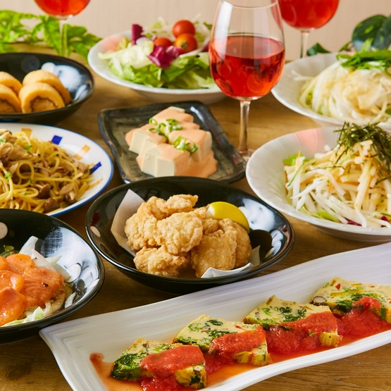 肉バル個室 イタリアン食べ放題 Clover 梅田駅店 梅田 大阪駅 居酒屋 の料理 店内写真 ヒトサラ