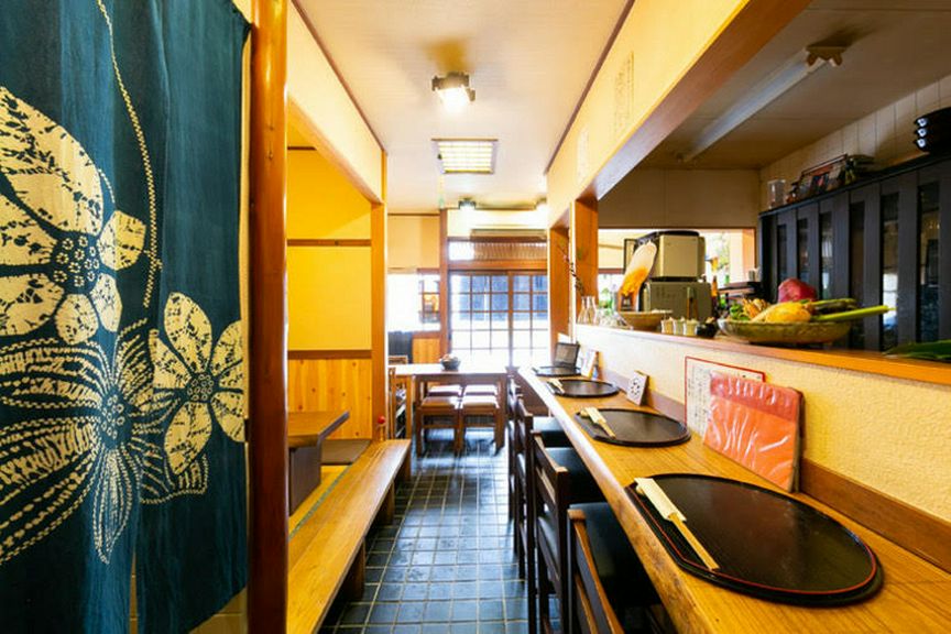 揚げたてを前から一品ずつ提供いたします