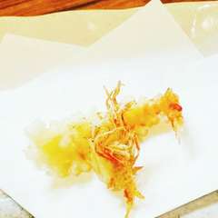 生きた海老をいただく