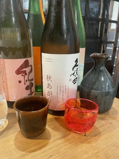 民藝の器や吹きガラス販売　　店内でも使用しています