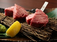 厚切りならではの肉の旨みたっぷり！やわらかくもタン本来の食感を十分にお楽しみ頂けます。