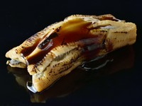 水あめのように滑らかなツメが、とろりと溶け出した『穴子』