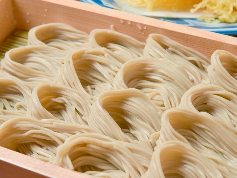 へぎそばのコシと粘りを生み出す、青森県大間産の上質な布のり