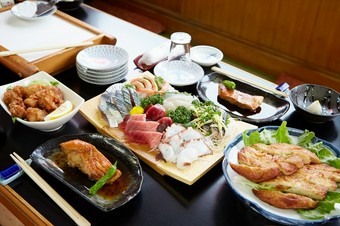 贅沢に華やかに、特別な時間と空間を満喫されてください