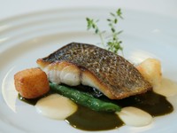 野菜ソースが旬魚介の旨さをアップ『本日の鮮魚のインパデッラ』