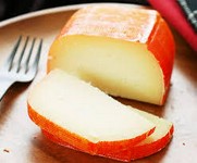 牛乳チーズ　セミハードタイプ　マヨルカ島　3cut