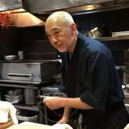 従来のおまかせ旬膳ににぎり寿司を盛り込んだ贅沢なコースです