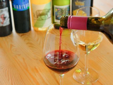 日替わりで入荷するワインを、好みに合わせてセレクト