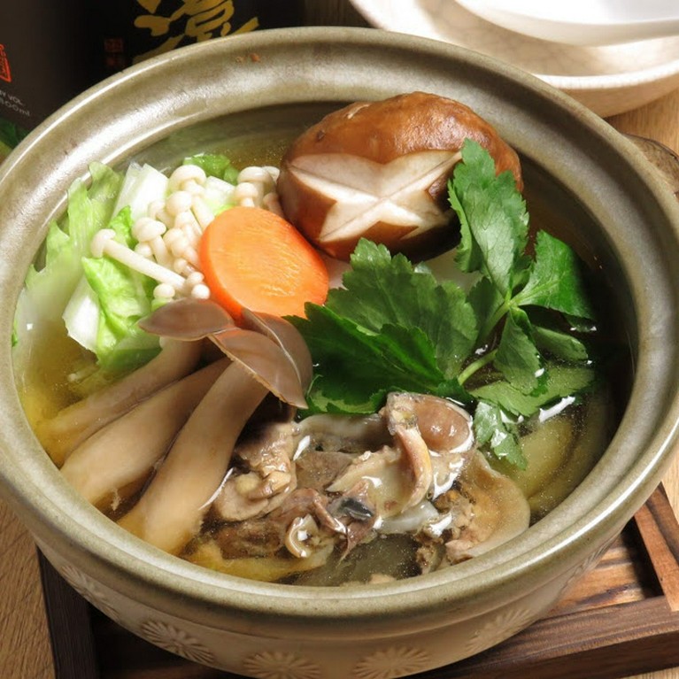 ちょっと食べたい。そんな気分にぴったりの人気の『すっぽん小鍋』