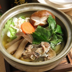 ちょっと食べたい。そんな気分にぴったりの人気の『すっぽん小鍋』