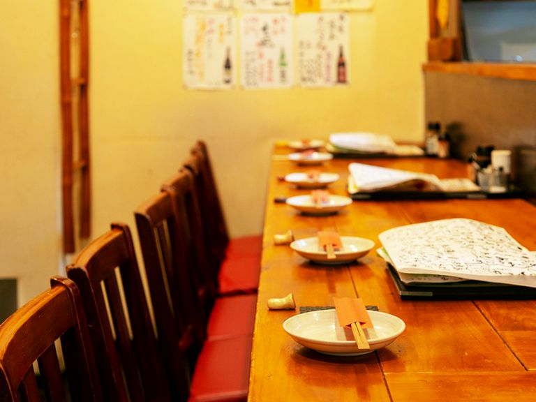 旬の味覚とともに、日本酒を嗜む大人の時間