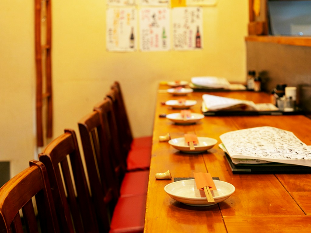 旬の味覚とともに、日本酒を嗜む大人の時間